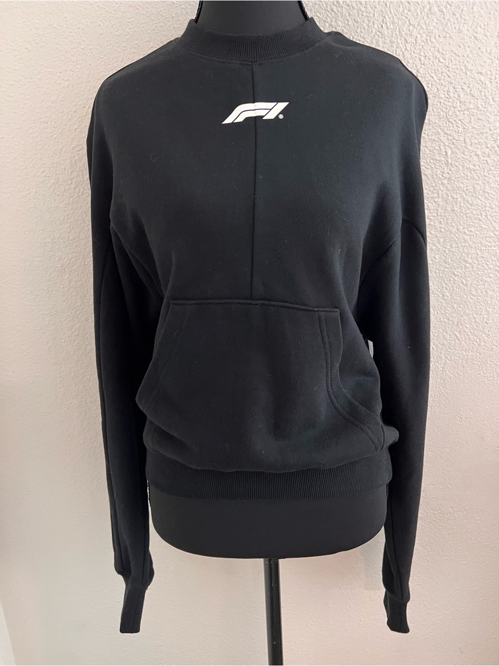 NWT F1 Formula 1 Women's Black Logo Pullover Sweatshirt
